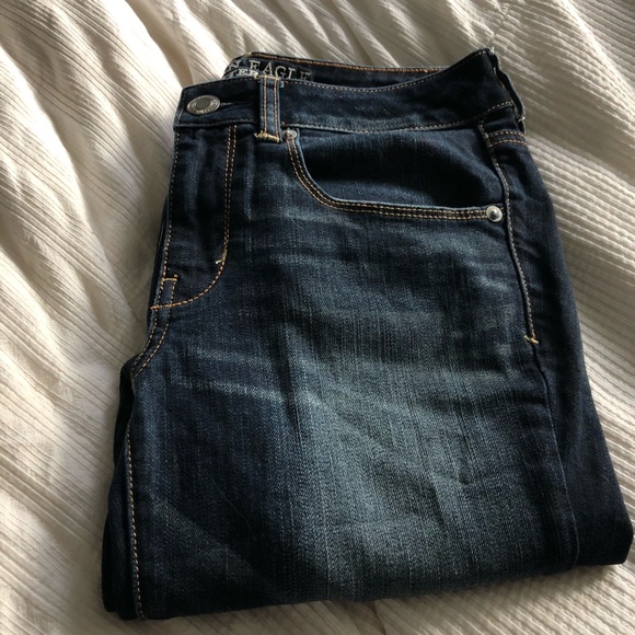 American Eagle dark wash skinny jeans - Picture 2 of 4